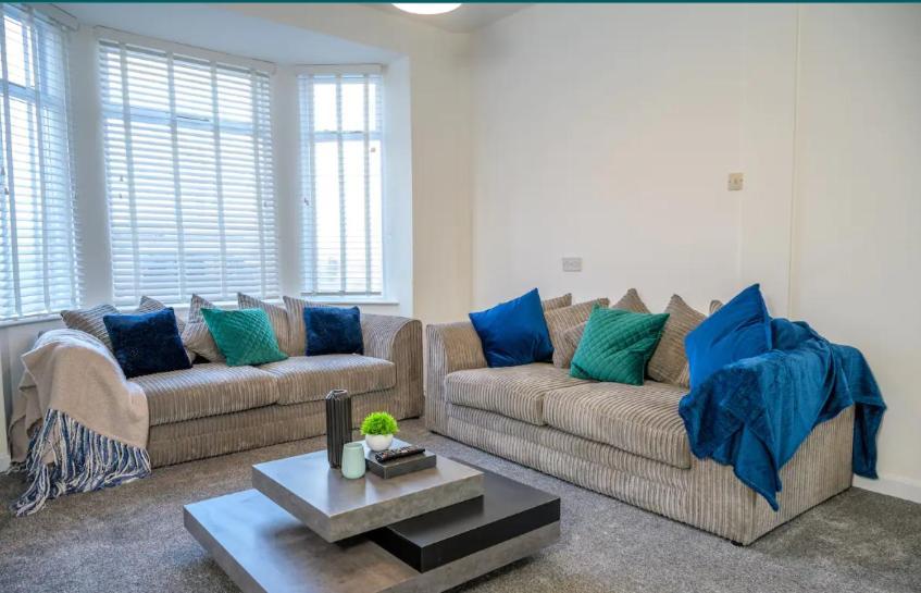Large 7 Bedroom Town House In Chester City Centre Eksteriør bilde