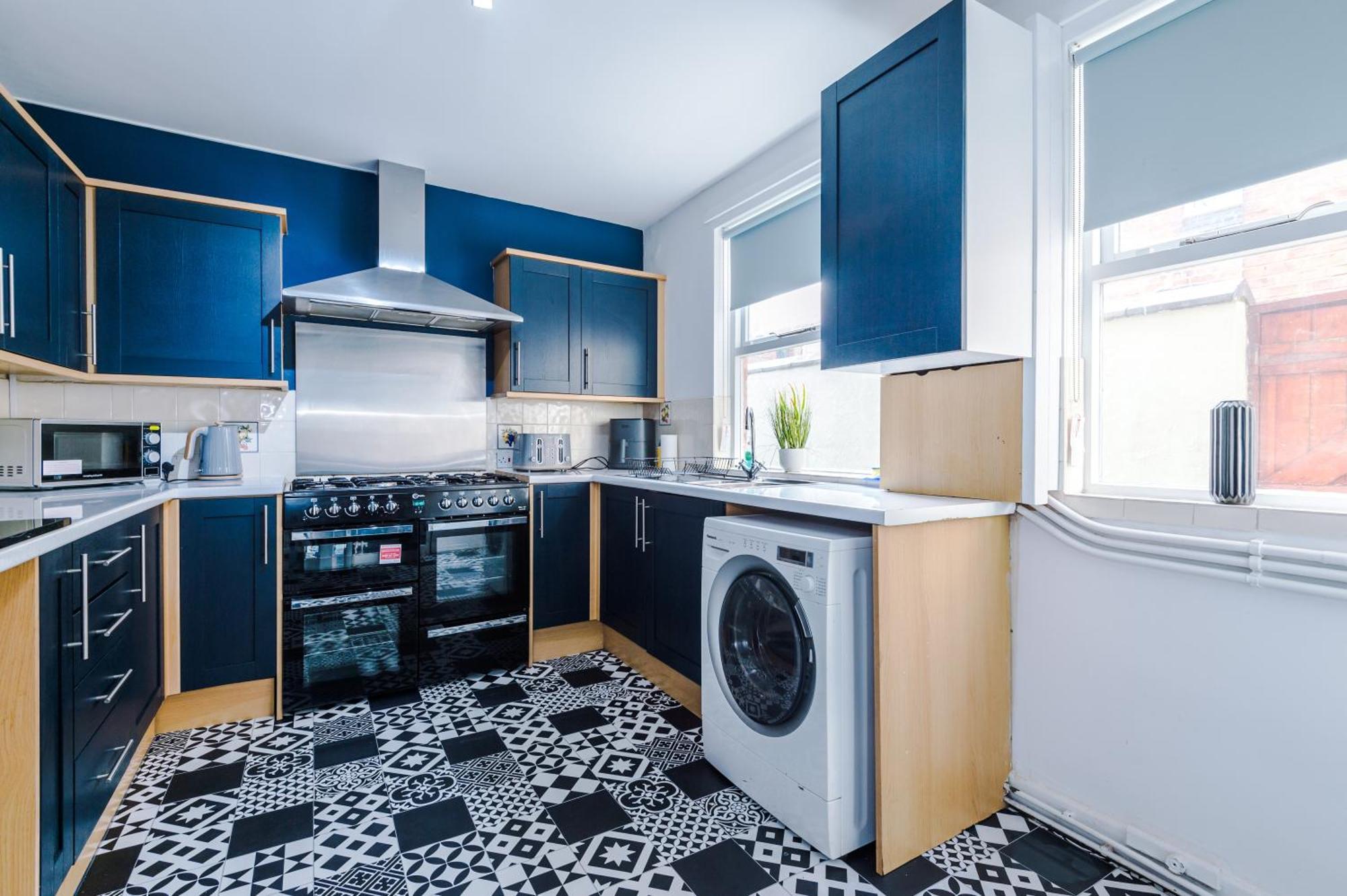 Large 7 Bedroom Town House In Chester City Centre Eksteriør bilde