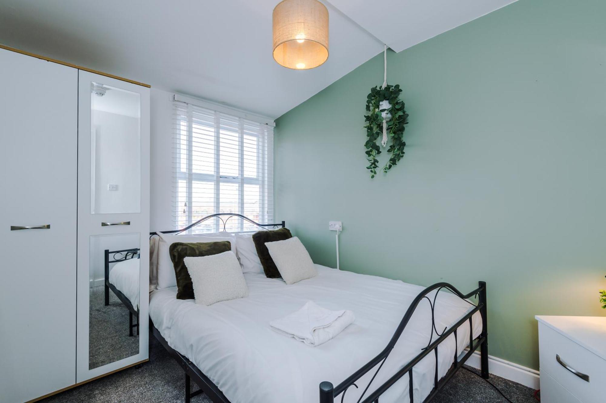 Large 7 Bedroom Town House In Chester City Centre Eksteriør bilde